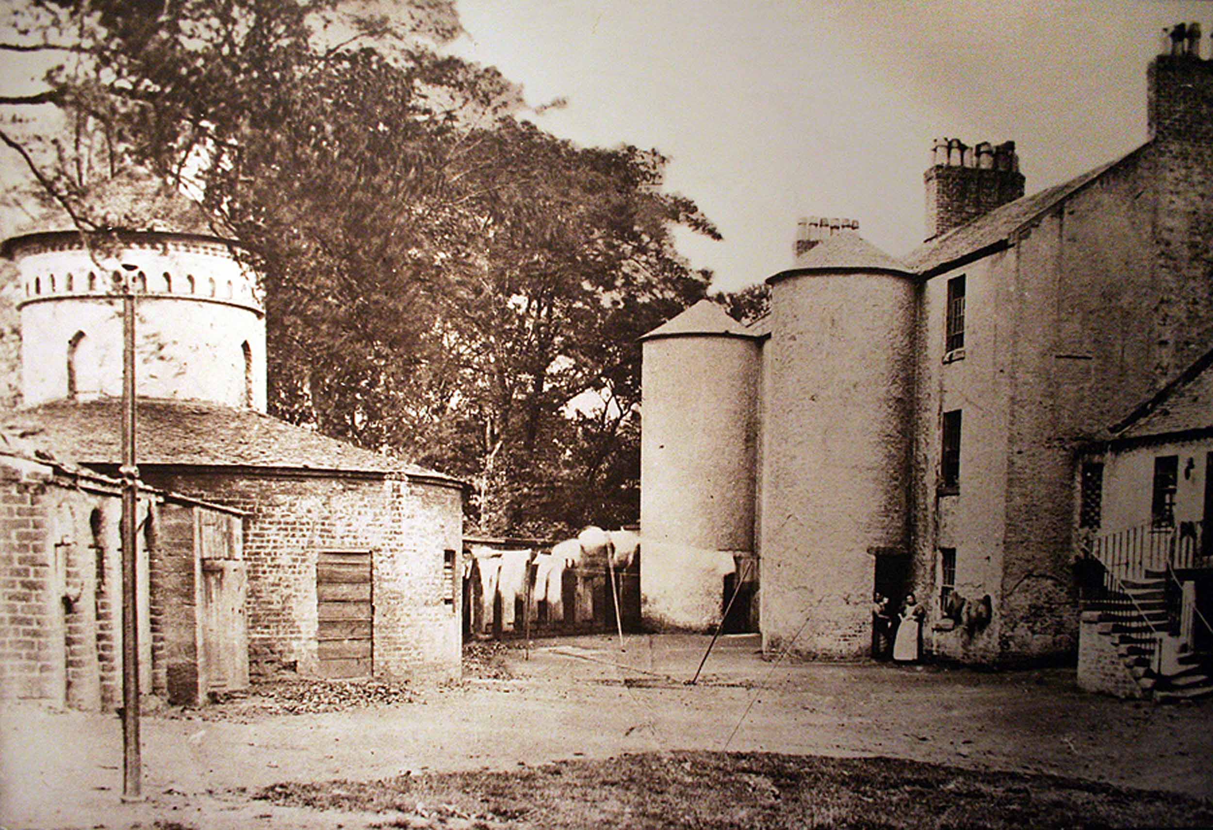 Photograph of Shuttle Cottages, Blantyre. Copyright David Livingstone Centre. May not be reproduced without the express written consent of the National Trust for Scotland, on behalf of the Scottish National Memorial to David Livingstone Trust (David Livingstone Centre). Photograph of Shuttle Cottages, Blantyre. Copyright David Livingstone Centre. May not be reproduced without the express written consent of the National Trust for Scotland, on behalf of the Scottish National Memorial to David Livingstone Trust (David Livingstone Centre).